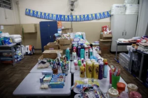 Projeto Abrigos e Habitação viabiliza acomodação e alimentação para vítimas das enchentes do RS