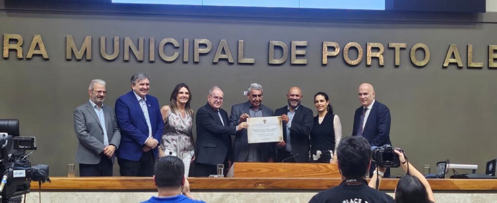 Antropólogo colombiano é referência na transformação de Medellín e contribui há anos com o projeto Territórios Inovadores na capital gaúcha